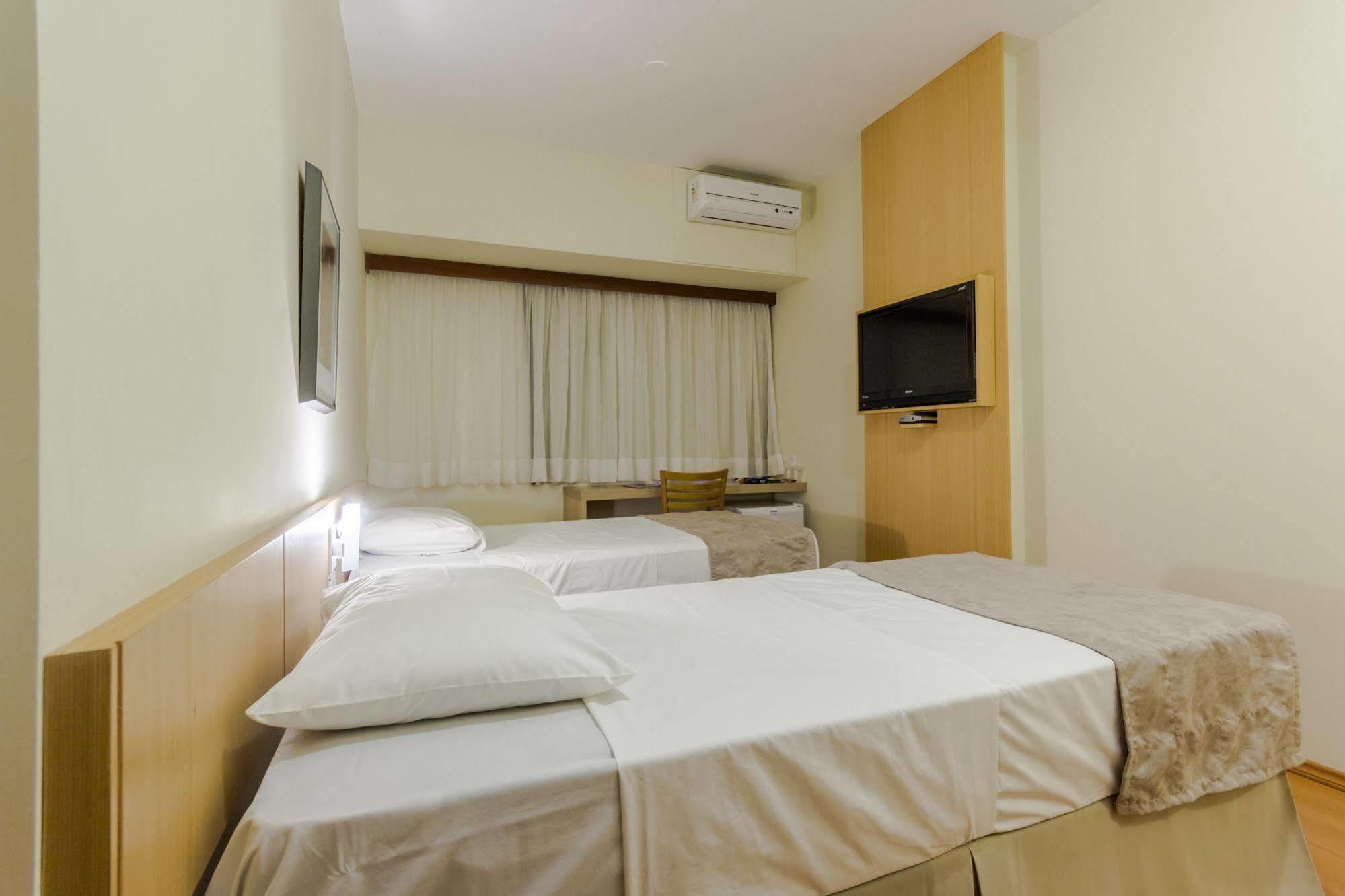 Hotel Crystal 론드리나 외부 사진