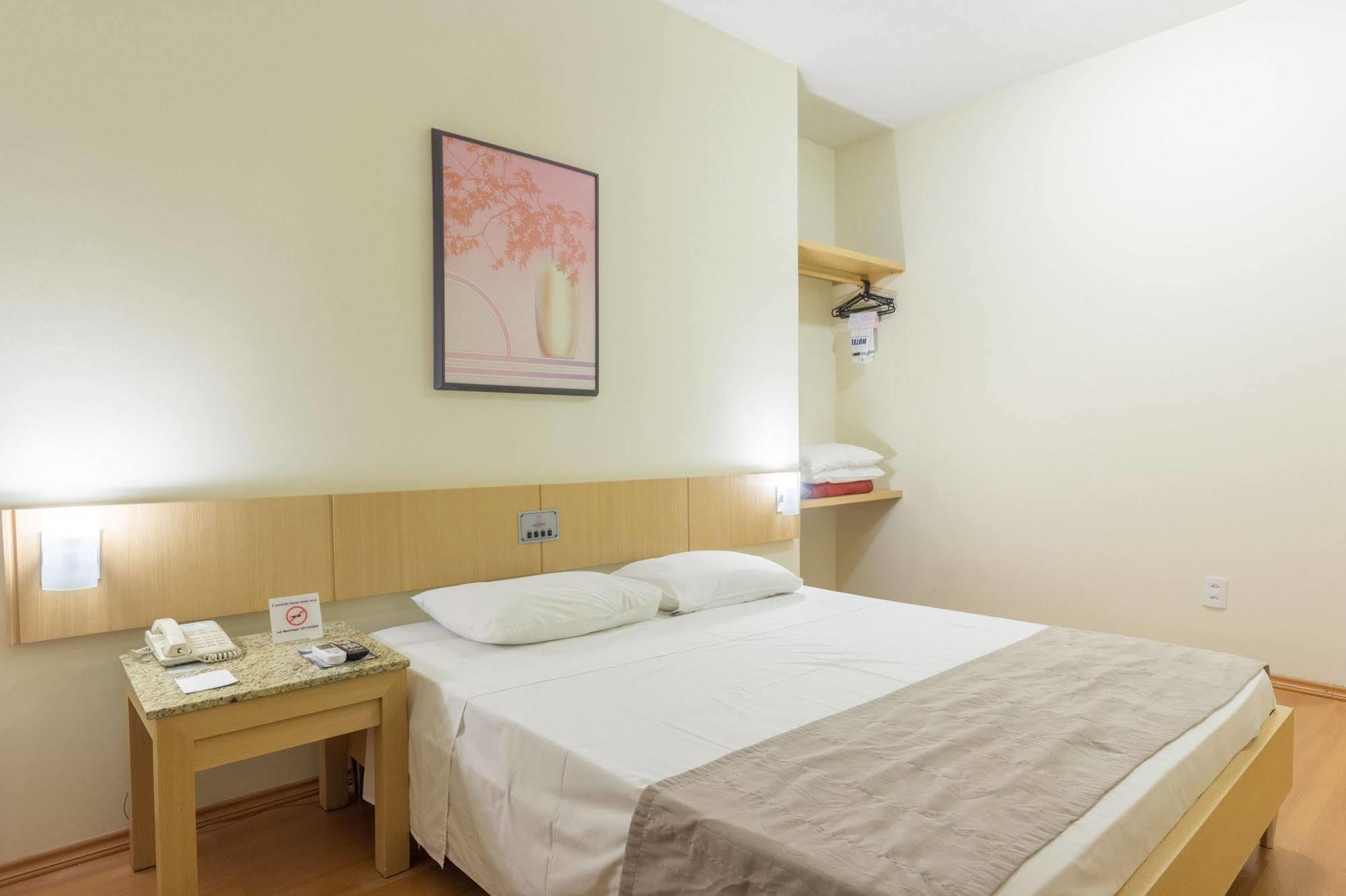 Hotel Crystal 론드리나 외부 사진